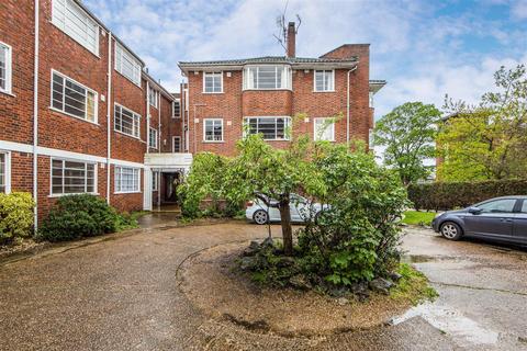 24 Kings Keep, Kingston Upon Thames, KT1 2HP