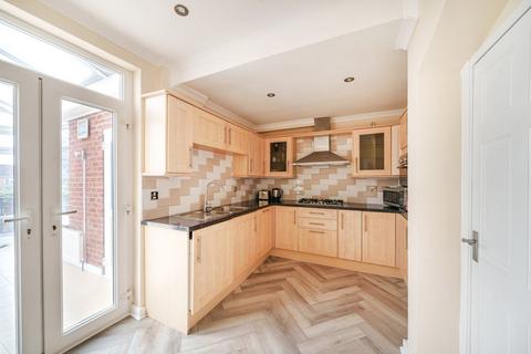 3 bedroom semi-detached house for sale - Maypole, Birmingham B14