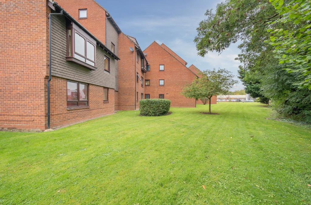 Rear Communal Garden