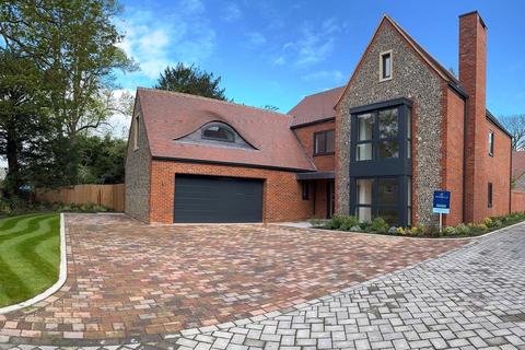 6 bedroom detached house for sale, London Road, Stapleford, Cambridge