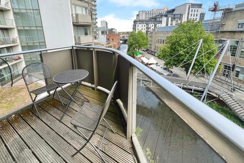 undefined, Canal Street, Nottingham, Nottinghamshire