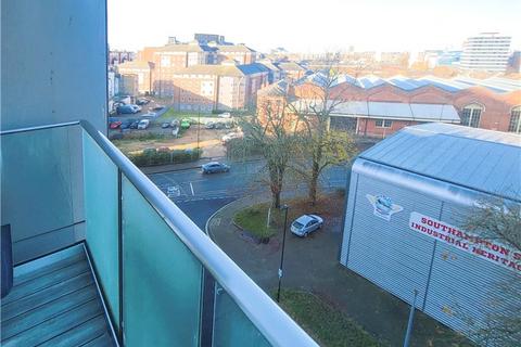 undefined, Royal Crescent Road, Southampton, Hampshire
