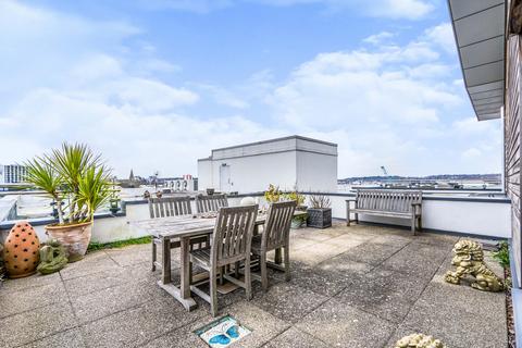 2 bedroom apartment for sale, Channel Way, Ocean Village, Southampton