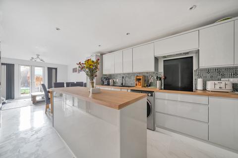 2 Artillery Avenue, Shoeburyness, Southend-on-sea, SS3 8EE