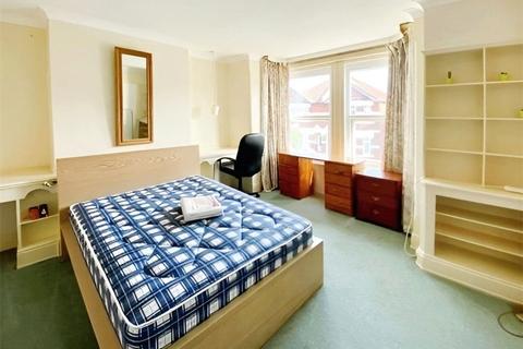 4 bedroom semi-detached house for sale - Harborough Road, Southampton, Hampshire