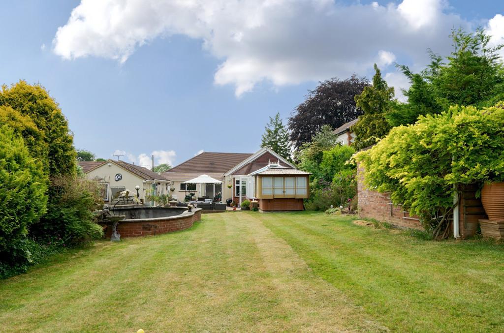 Childsbridge Lane, Sevenoaks 3 bed bungalow for sale £825,000