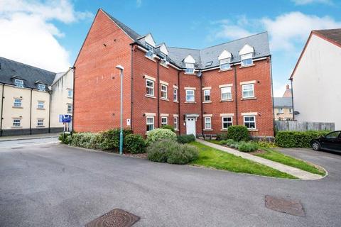 2 bedroom apartment for sale, Deans Court, Bishops Cleeve, Cheltenham