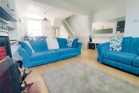 19 Cobden Road, Worthing, BN11 4BD