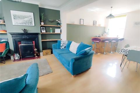 19 Cobden Road, Worthing, BN11 4BD