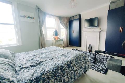 19 Cobden Road, Worthing, BN11 4BD
