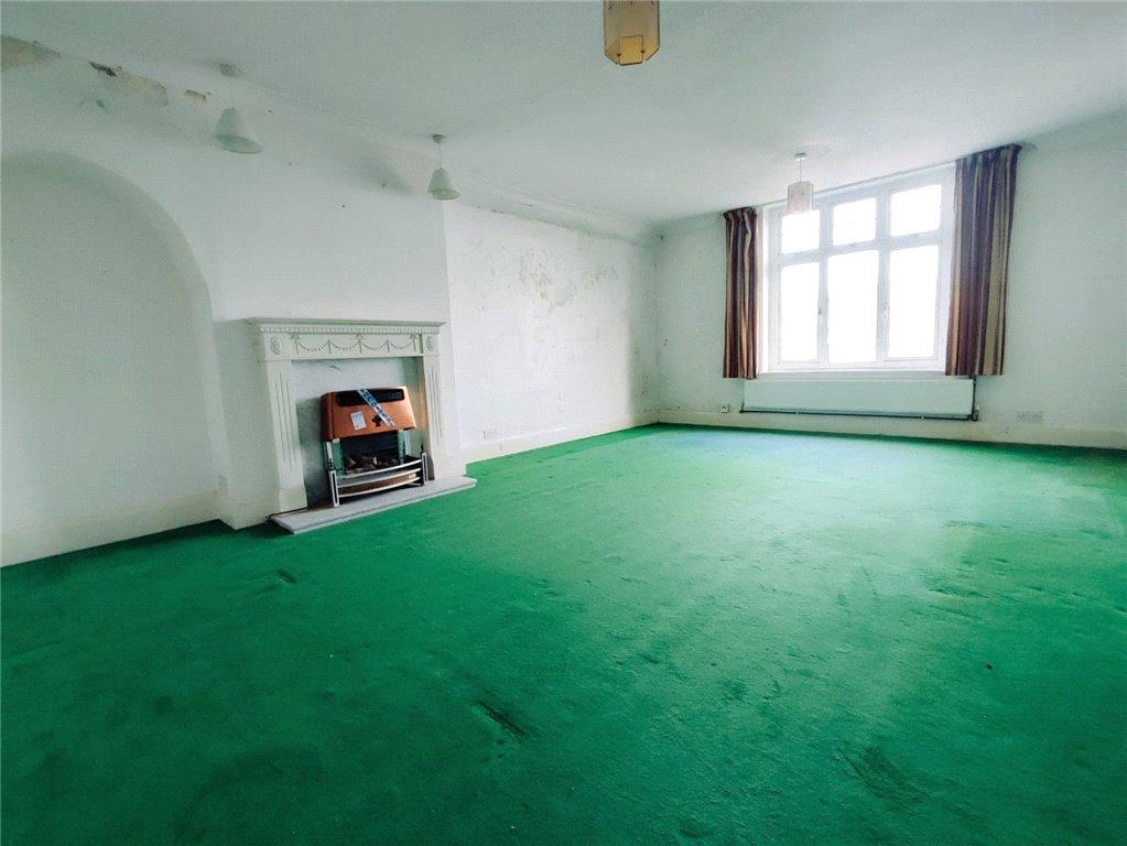 Norfolk Road, Littlehampton, West Sussex 3 bed apartment for sale £