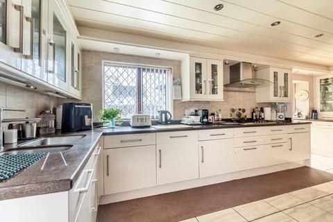 4 bedroom detached house for sale, Sandicroft Close, Birchwood, Warrington