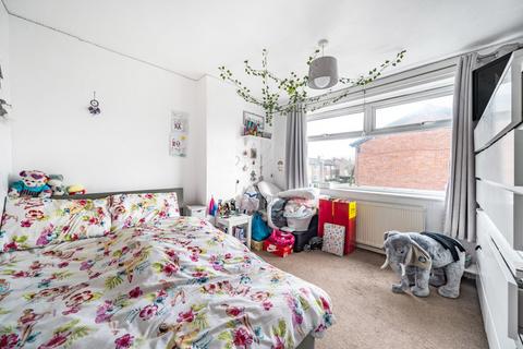 23 Basildon Close, St Helens, WA9 5HN