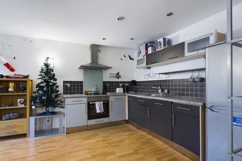 2 bedroom flat for sale, West one City, 10 Fitzwilliam Street, City Centre, Sheffield, S1