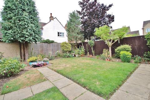 94 Eton Close, Witney, OX28 3GB