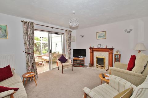 94 Eton Close, Witney, OX28 3GB