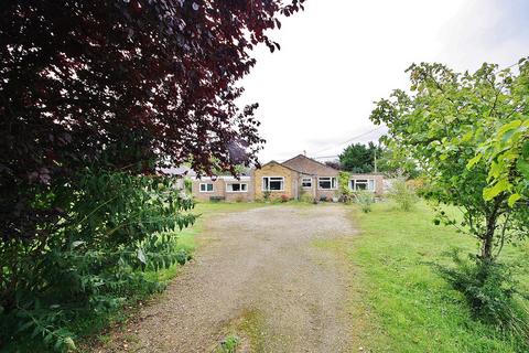 3 bedroom bungalow for sale, Brize Norton Road, Minster Lovell, OX29