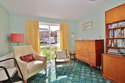 82 Early Road, Witney, OX28 1EU
