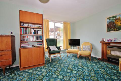 82 Early Road, Witney, OX28 1EU