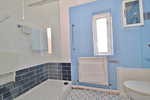 82 Early Road, Witney, OX28 1EU