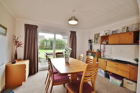 6 Beam Paddock, Bampton, OX18 2BN