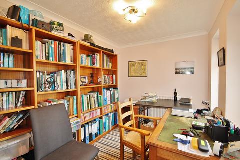 6 Beam Paddock, Bampton, OX18 2BN