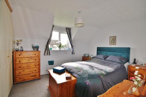 6 Beam Paddock, Bampton, OX18 2BN