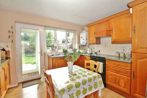 25 Burwell Meadow, Witney, OX28 5JG