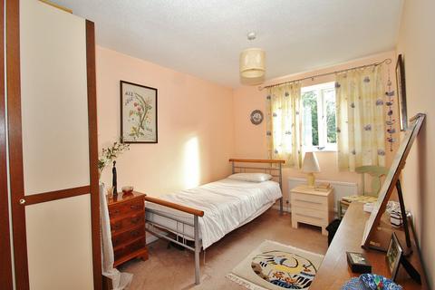 25 Burwell Meadow, Witney, OX28 5JG