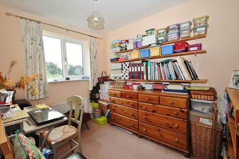 25 Burwell Meadow, Witney, OX28 5JG