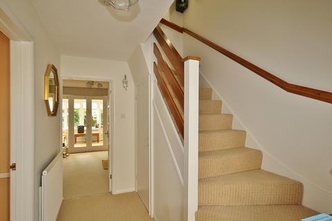 232 Manor Road, Witney, OX28 3ST