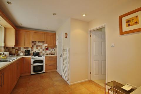 232 Manor Road, Witney, OX28 3ST