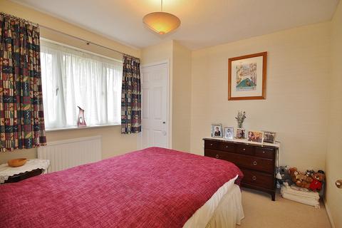 232 Manor Road, Witney, OX28 3ST