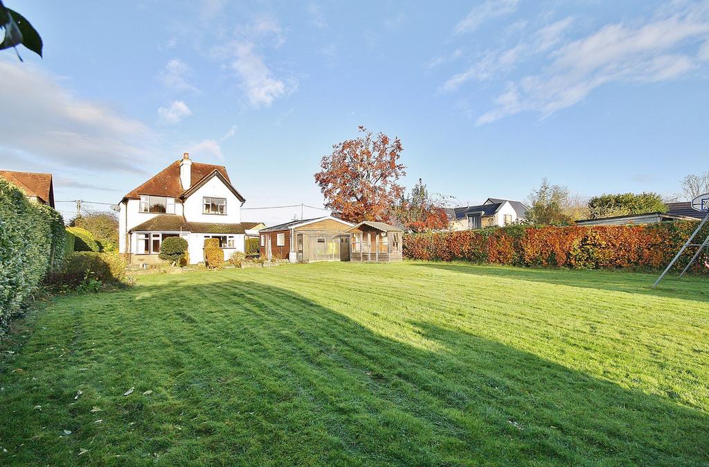 50 New Yatt Road, Witney, OX28 4 bed detached house for sale £850,000