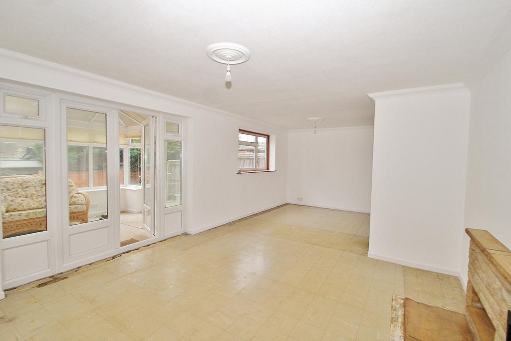 Hill Crescent, Finstock, OX7 3 bed end of terrace house for sale £275,000