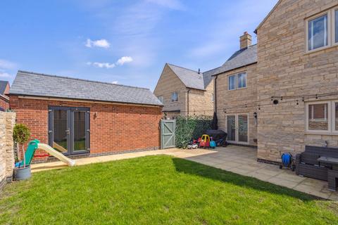 4 bedroom detached house for sale, The Timbers, Launton, OX26