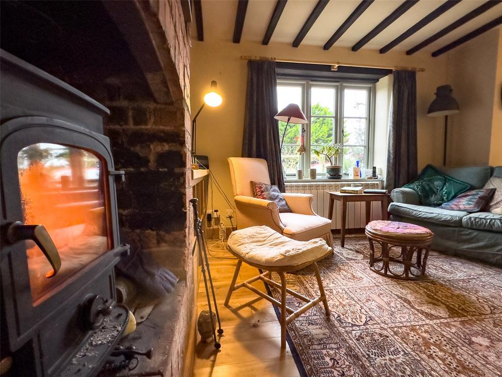 The Green, Leafield, Witney, Oxfordshire, OX29 2 bed terraced house for sale £300,000