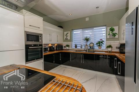 5 bedroom semi-detached house for sale - York Road, Lytham St. Annes