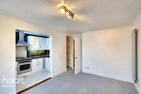 35 Semple Gardens, Chatham, ME4 6QD