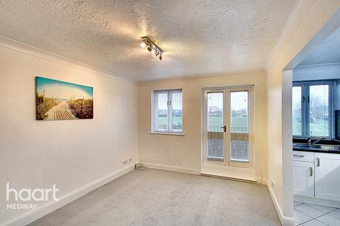 35 Semple Gardens, Chatham, ME4 6QD