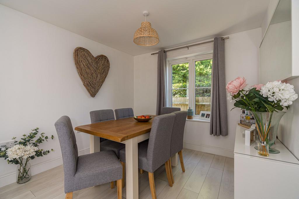 Church Lane, WestonOnTheGreen, OX25 2 bed semidetached house for sale £190,000