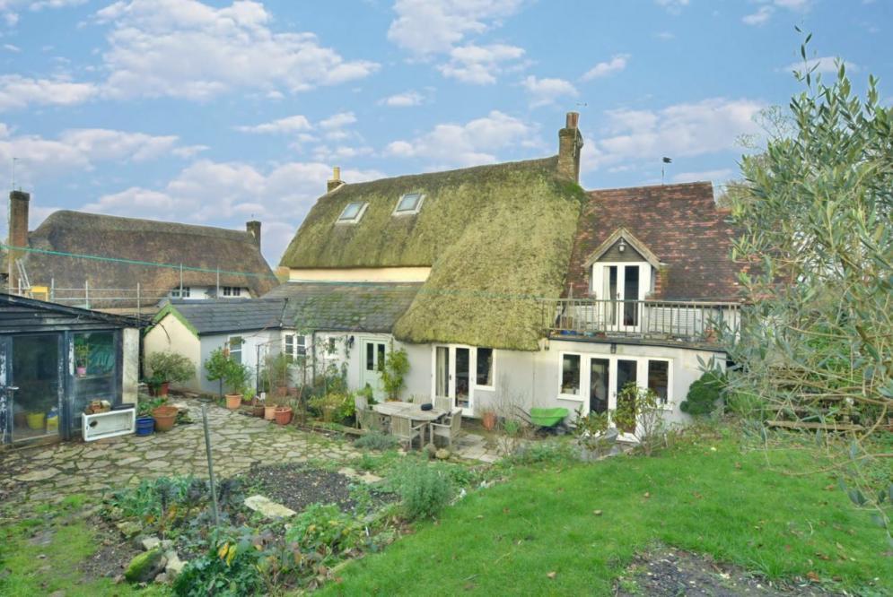 Bournemouth Road, Charlton Marshall, DT11 9NG 5 bed detached house for