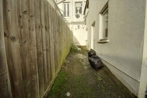 Flat 1, 296 Holton Road, Barry, CF63 4HW