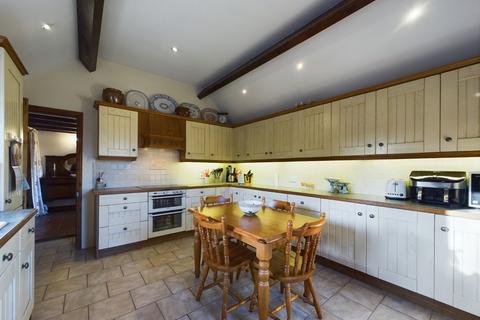 2 bedroom detached house for sale, Main Street, North Frodingham, YO25 8LJ