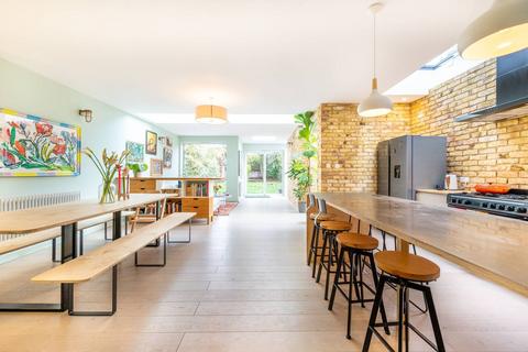 3 bedroom house to rent, Gladding Road, E12, Manor Park, London, E12