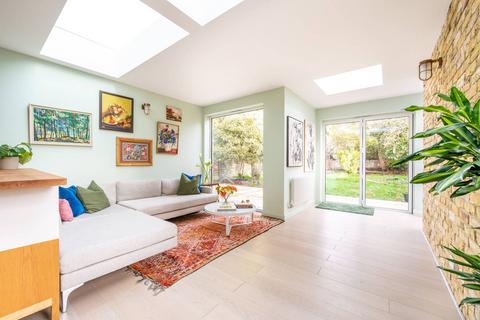 3 bedroom house to rent, Gladding Road, E12, Manor Park, London, E12
