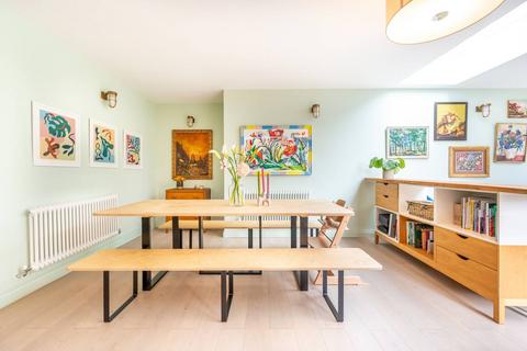 3 bedroom house to rent, Gladding Road, E12, Manor Park, London, E12