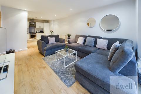 2 bedroom flat to rent, Regents Quay, Leeds, LS10
