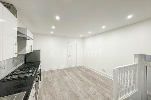 2 bedroom flat to rent, Lordship Road, London, N16