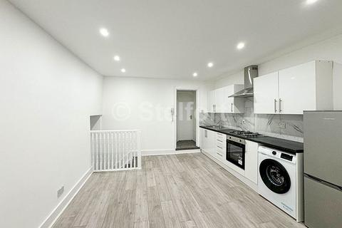 2 bedroom flat to rent, Lordship Road, London, N16